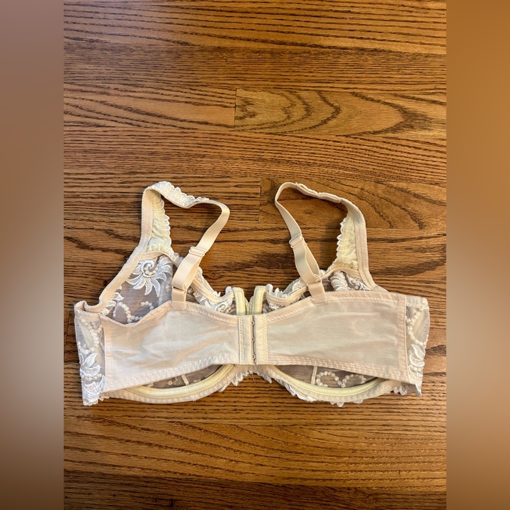 Lunaire Elegant Lace Underwire Bra - Cream 40DD - Picture 5 of 5